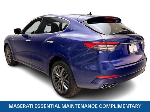 Used 2024 Maserati Levante GT Ultima AWD/4WD image 5