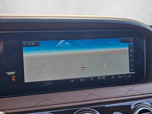 Used 2018 Mercedes-Benz S 560 4MATIC Sedan image 24