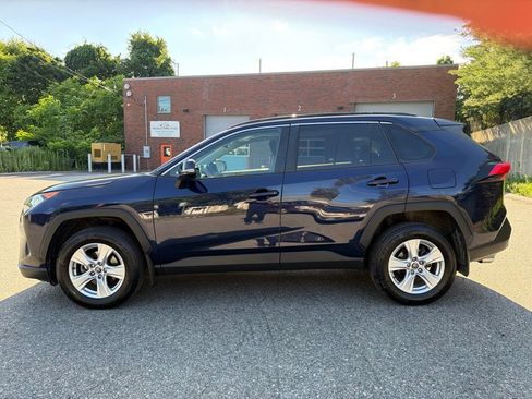 Used 2020 Toyota RAV4 XLE w/ Convenience Package AWD/4WD image 3