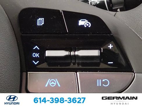 Certified 2026 Hyundai Elantra SE FWD image 32