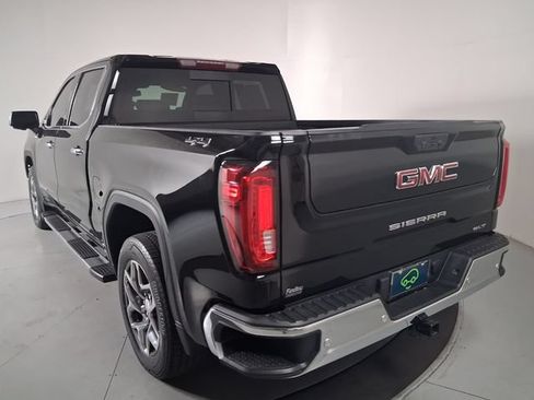 Used 2023 GMC Sierra 1500 SLT w/ SLT Premium Plus Package AWD/4WD image 6