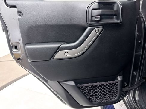 Used 2018 Jeep Wrangler Unlimited Sport S AWD/4WD image 22