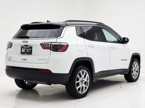 Used 2025 Jeep Compass Limited AWD/4WD image 8