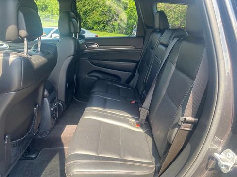 Used 2017 Jeep Grand Cherokee Limited w/ Luxury Group II AWD/4WD image 22