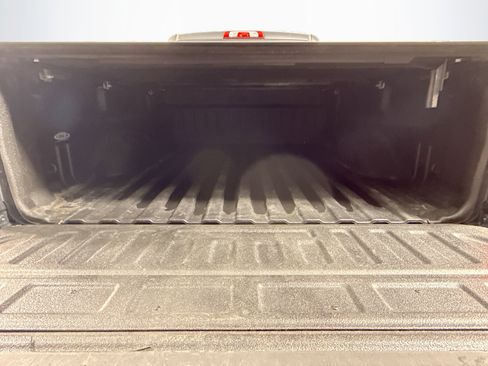 Used 2018 Chevrolet Silverado 1500 LT image 33