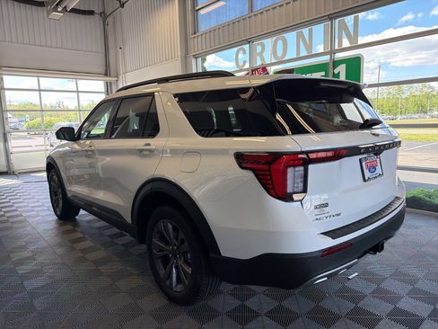 New 2026 Ford Explorer Active w/ Active Comfort Package AWD/4WD image 4