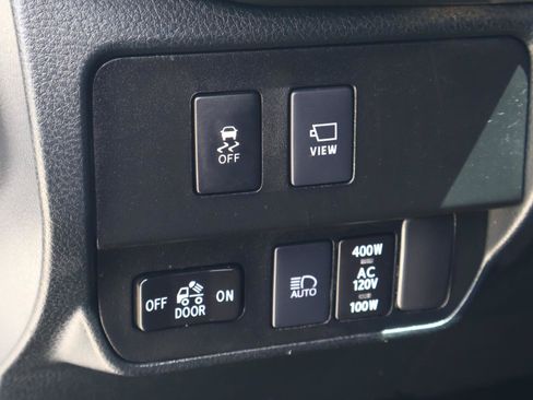Used 2021 Toyota Tacoma Limited AWD/4WD image 23
