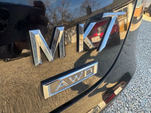 Used 2017 Lincoln MKT AWD image 20