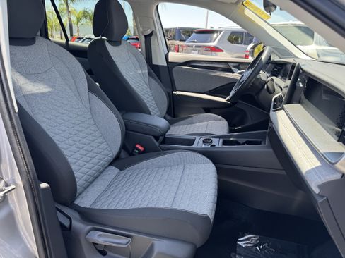 Certified 2025 Volkswagen Tiguan S FWD image 32
