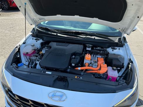Used 2023 Hyundai Elantra Limited FWD image 23
