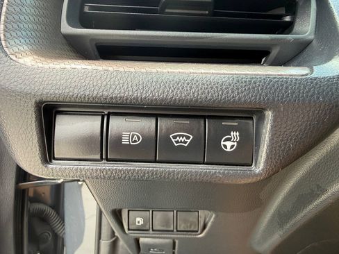 Used 2025 Toyota Prius XLE AWD/4WD image 31