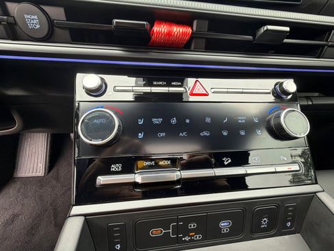 Certified 2025 Hyundai Santa Fe Calligraphy image 29