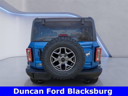 New 2025 Ford Bronco Badlands image 4