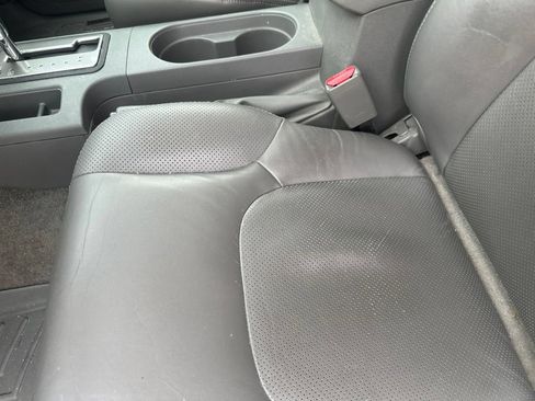 Used 2011 Nissan Frontier SL AWD/4WD image 4