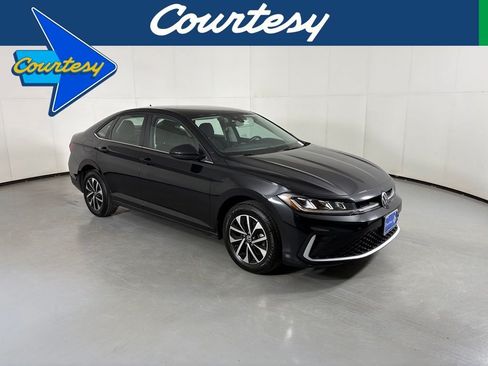 Used 2025 Volkswagen Jetta S FWD image 1