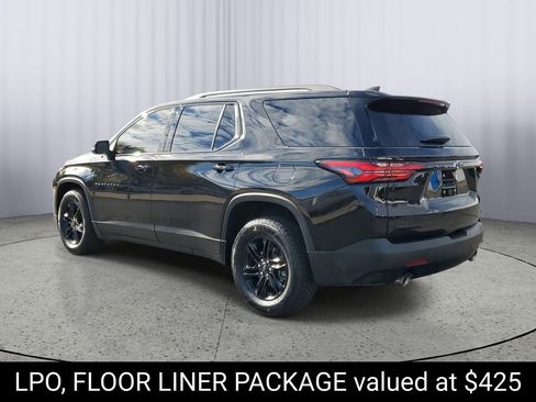 Used 2023 Chevrolet Traverse LT w/ Midnight/Sport Edition image 4
