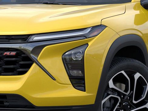 New 2025 Chevrolet Trax RS w/ Driver Confidence Package FWD image 11