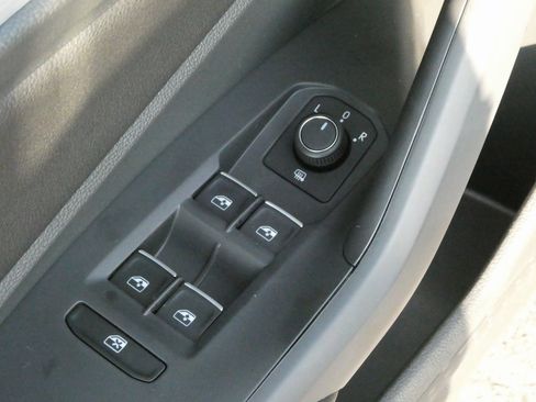 New 2025 Volkswagen Jetta S image 27