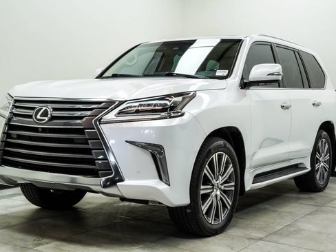Used 2018 Lexus LX 570 4WD image 7
