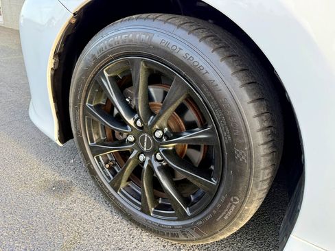 Used 2018 Toyota Camry LE FWD image 13