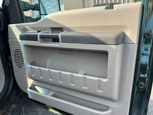 Used 2009 Ford F250 XL image 18