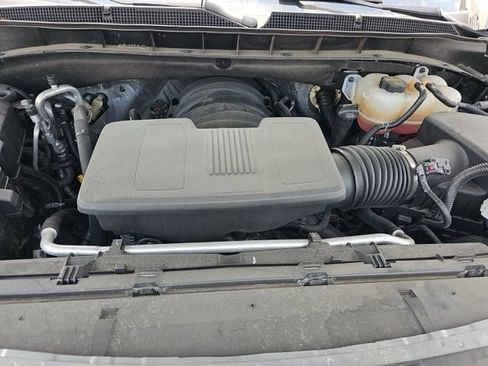Used 2025 Chevrolet Suburban Z71 AWD/4WD image 18