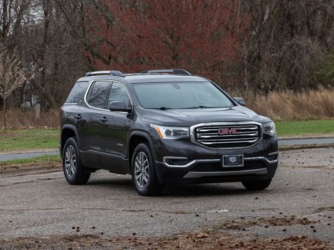 Used 2018 GMC Acadia SLE w/ Driver Alert Package I image 2