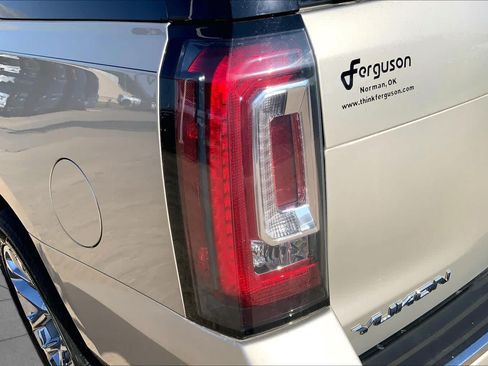 Used 2017 GMC Yukon Denali w/ Open Road Package AWD/4WD image 27
