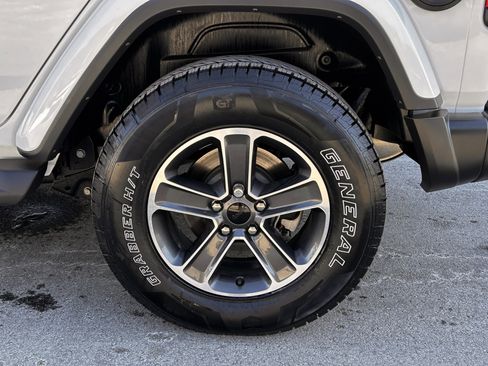 Certified 2023 Jeep Wrangler Sahara w/ Cold Weather Group image 6