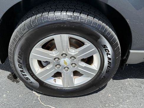 Used 2012 Chevrolet Traverse LT FWD image 7