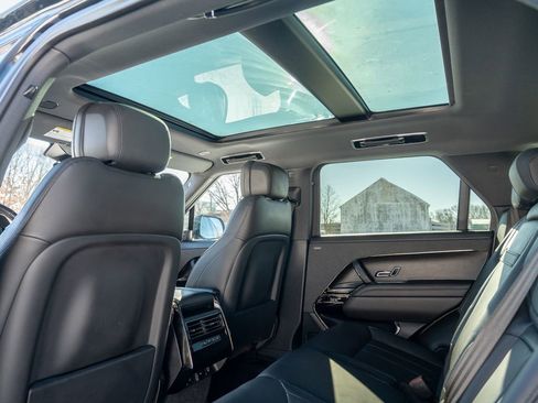 Used 2023 Land Rover Range Rover Sport SE image 35