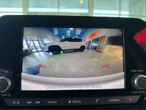 Used 2024 Nissan Pathfinder SV AWD/4WD image 26