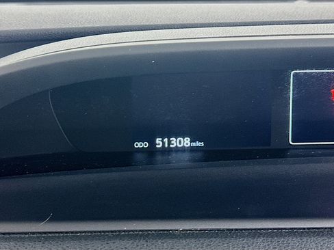 Used 2017 Toyota Prius Four image 18