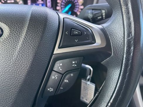 Used 2013 Ford Fusion SE image 16