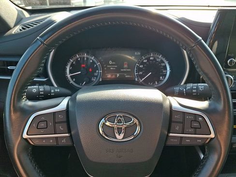 Used 2023 Toyota Highlander XSE AWD/4WD image 20