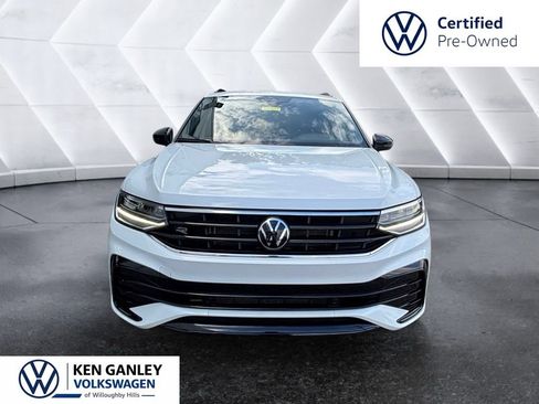 Used 2024 Volkswagen Tiguan SE R-Line AWD/4WD image 2