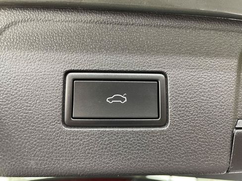 Used 2024 Volkswagen Atlas Peak Edition SEL AWD/4WD image 43