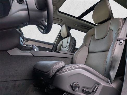New 2026 Volvo XC90 T8 Ultra w/ Protection Package image 4
