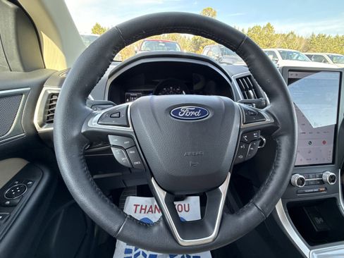 Used 2024 Ford Edge SEL image 13