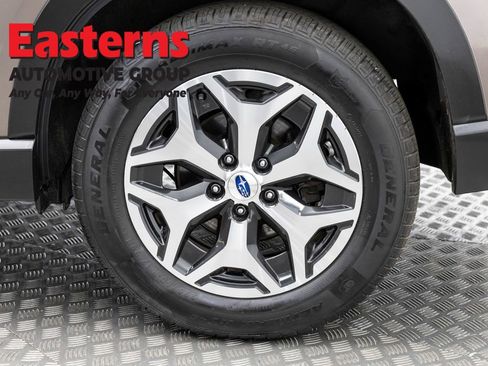 Used 2022 Subaru Forester Premium image 37
