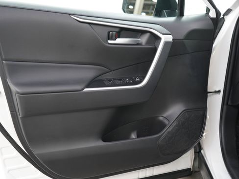 Used 2025 Toyota RAV4 XLE w/ Convenience Package AWD/4WD image 19