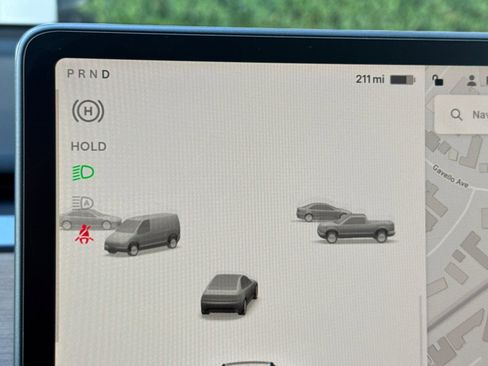 Used 2023 Tesla Model Y Long Range image 23