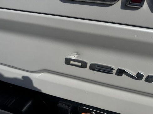 Used 2020 GMC Sierra 2500 Denali w/ Denali Ultimate Package image 16