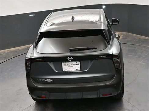 Certified 2025 Nissan Kicks SV w/ Charging Package image 27