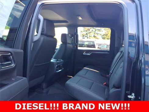 Used 2025 Chevrolet Silverado 2500 LTZ w/ LTZ Plus Package image 15