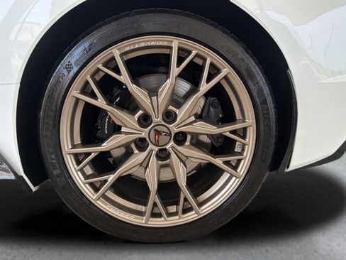 Used 2025 Chevrolet Corvette Stingray Premium Cpe w/ Z51 Performance Package RWD image 28