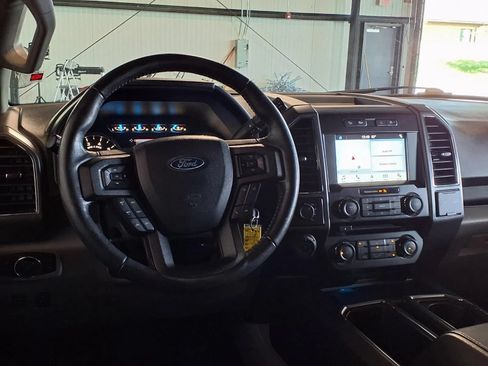 Used 2017 Ford F150 XLT w/ Equipment Group 302A Luxury AWD/4WD image 14