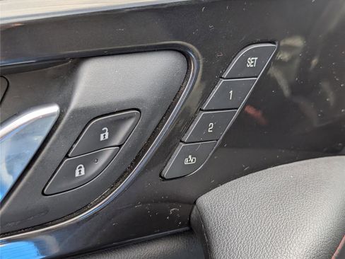 Used 2021 Chevrolet Blazer RS w/ Enhanced Convenience Package image 16