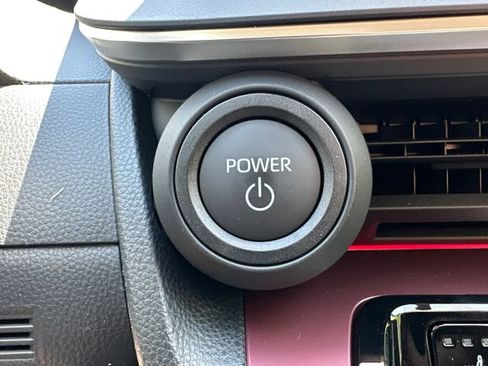 New 2026 Toyota Prius Plug-In Hybrid FWD image 32