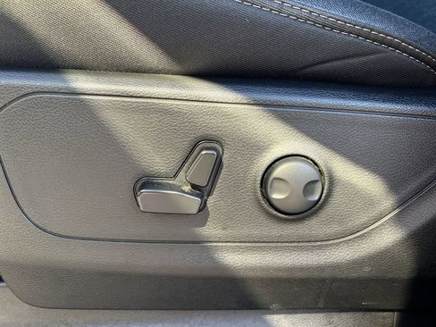 Used 2025 RAM 1500 Big Horn image 24